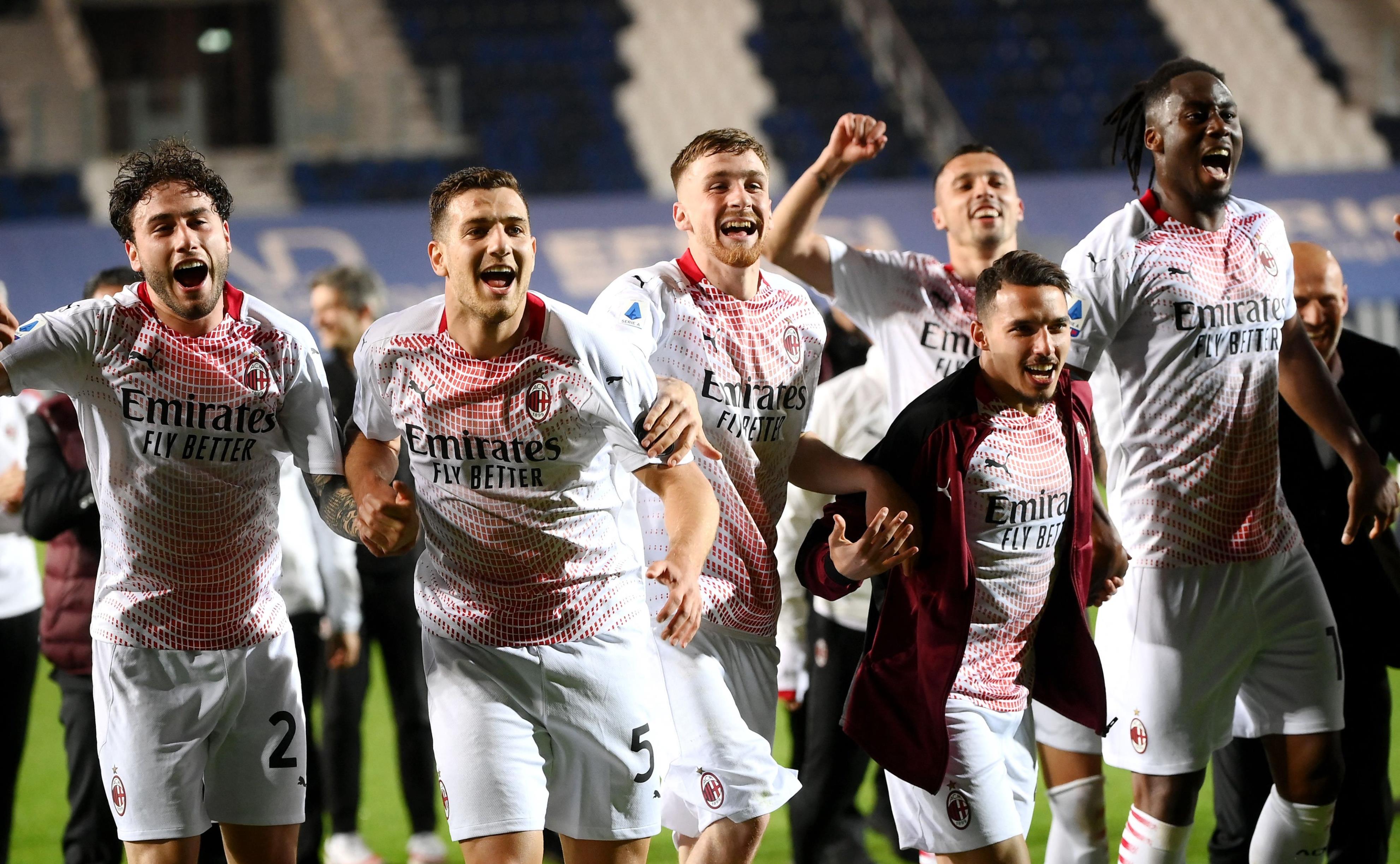 意甲赛事火热进行,球迷热情高涨 意甲赛事火热进行,球迷热情高涨