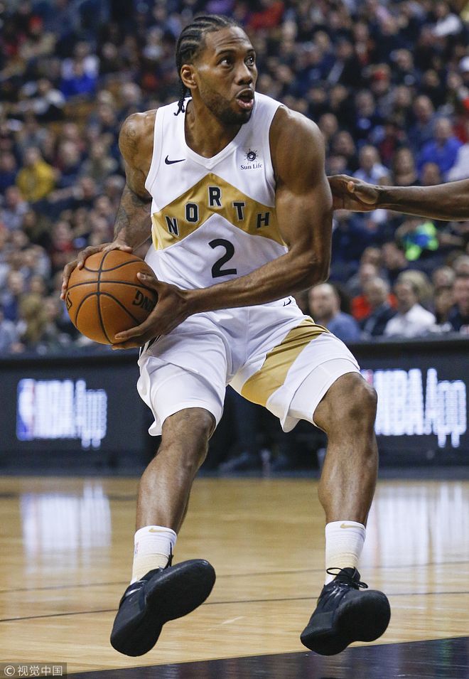 猛龙力克广东队,麦科勒姆点燃赛场 猛龙力克广东队,麦科勒姆点燃赛场