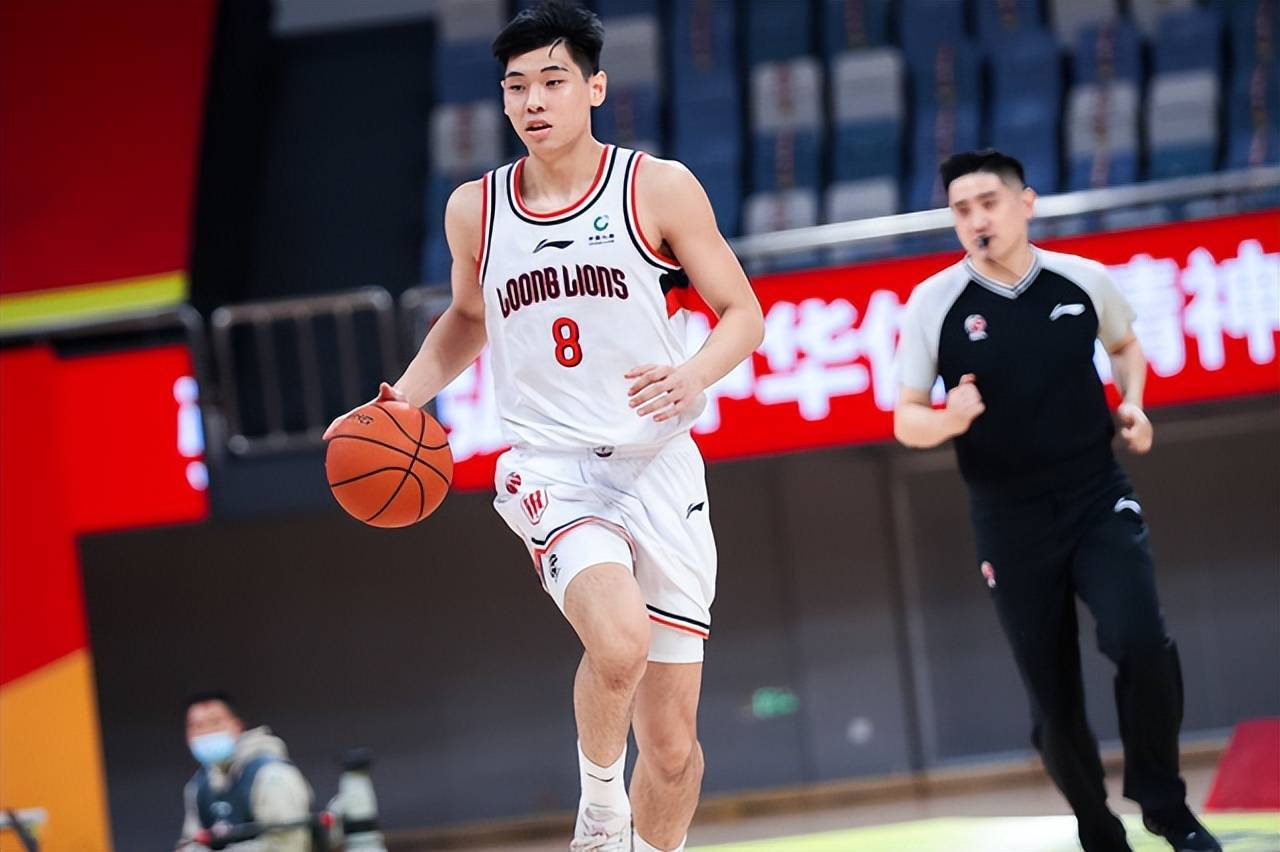 广州队轻取马刺,王哲林惊艳四座 广州队轻取马刺,王哲林惊艳四座