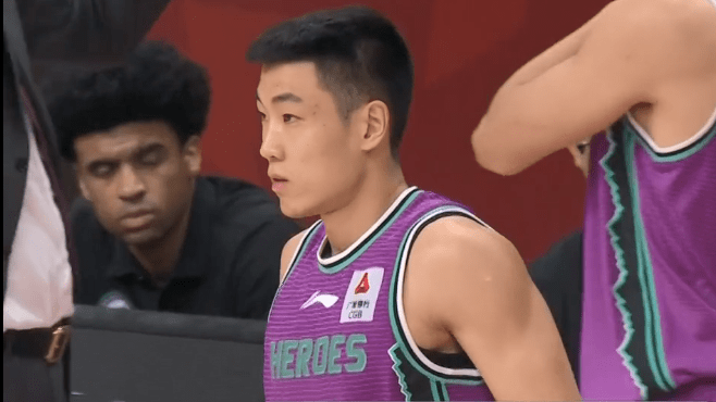 江苏队碾压独行侠，高诗岩高光表现