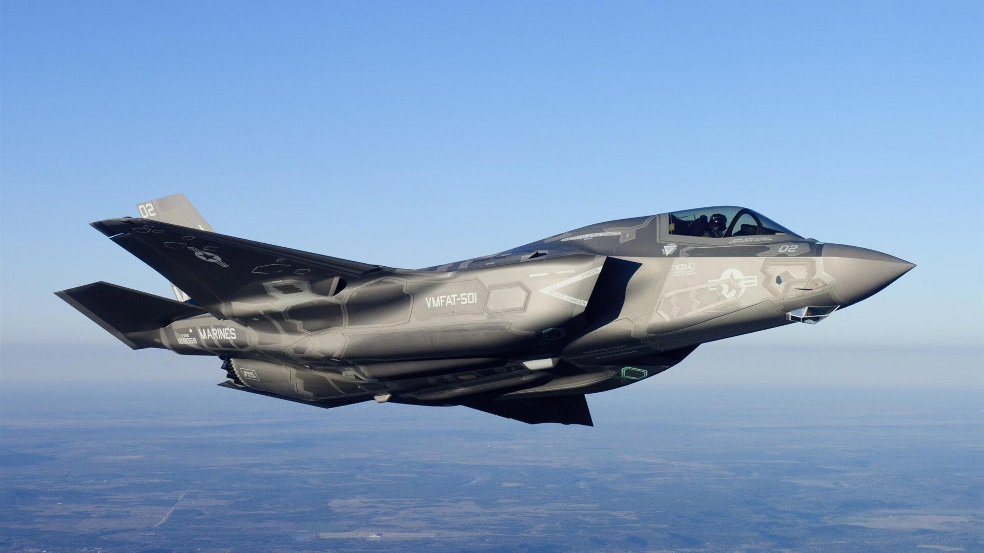 高原逆袭与亚洲觉醒，足球之夜的双重奏